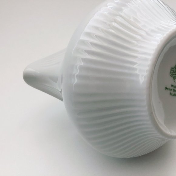 JLMenau Porcelain gravy boat pourer East Germany Vintage - Picture 8 of 10